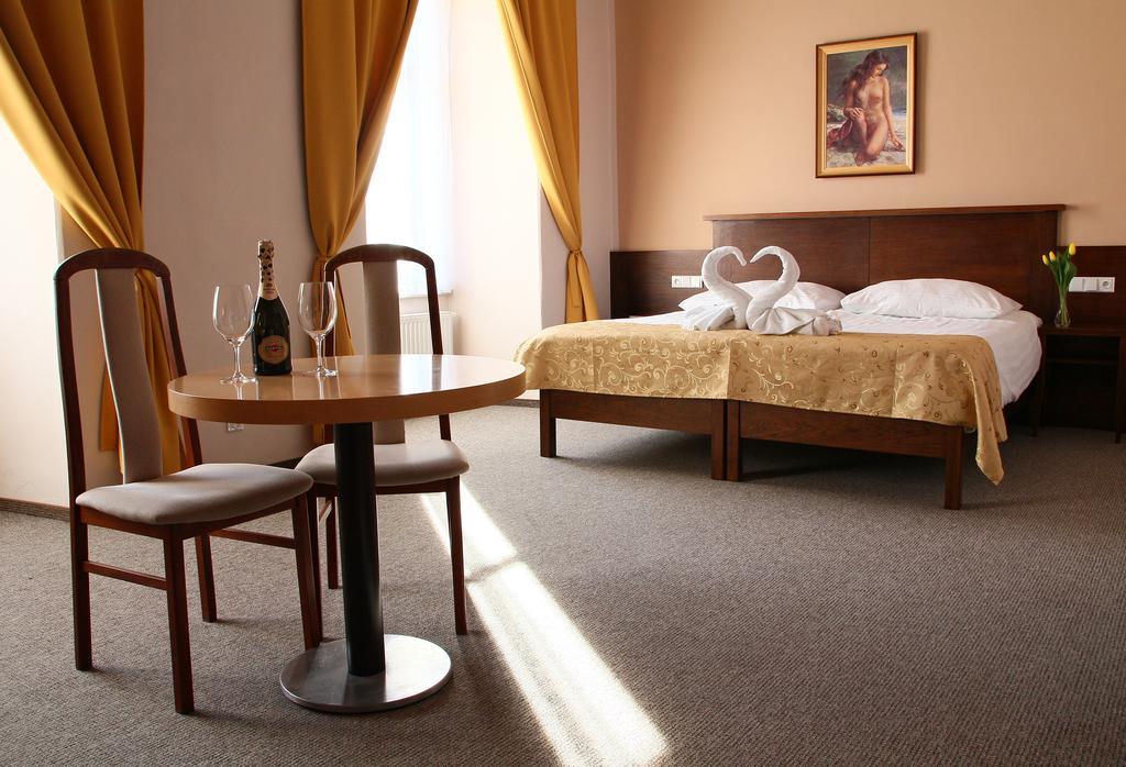 Hotel Baltaci Stary Zamek Napajedla 外观 照片