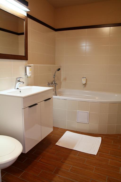 Hotel Baltaci Stary Zamek Napajedla 外观 照片